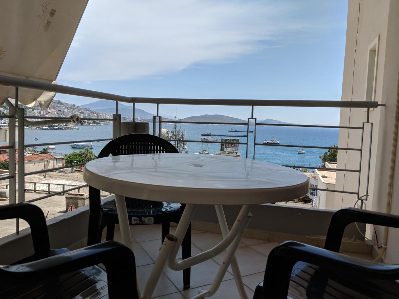 Seafront Apartment Saranda Extérieur photo